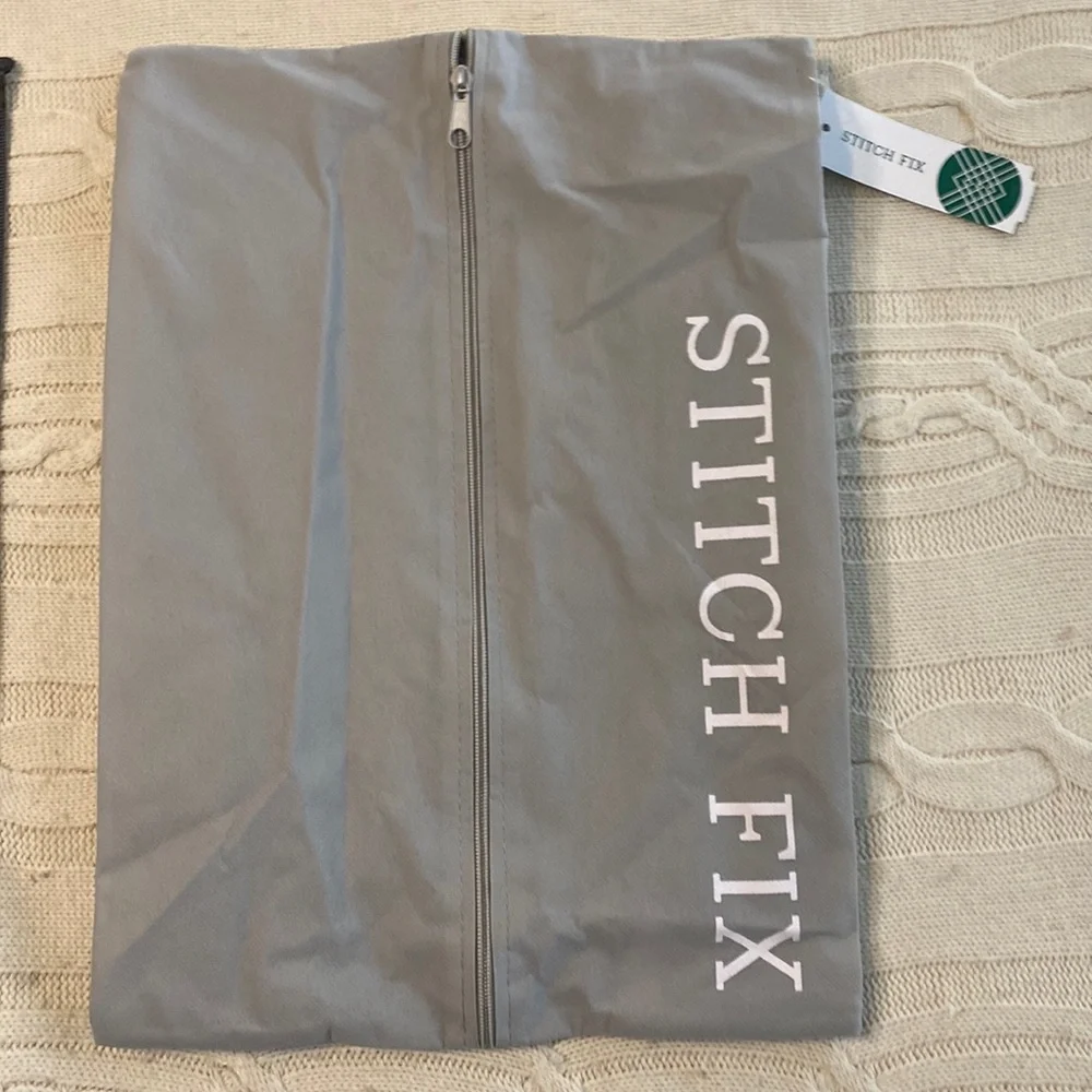 NWT Stitch Fix Travel Shoe Bags Men or Women. Zipper Closure. Gray